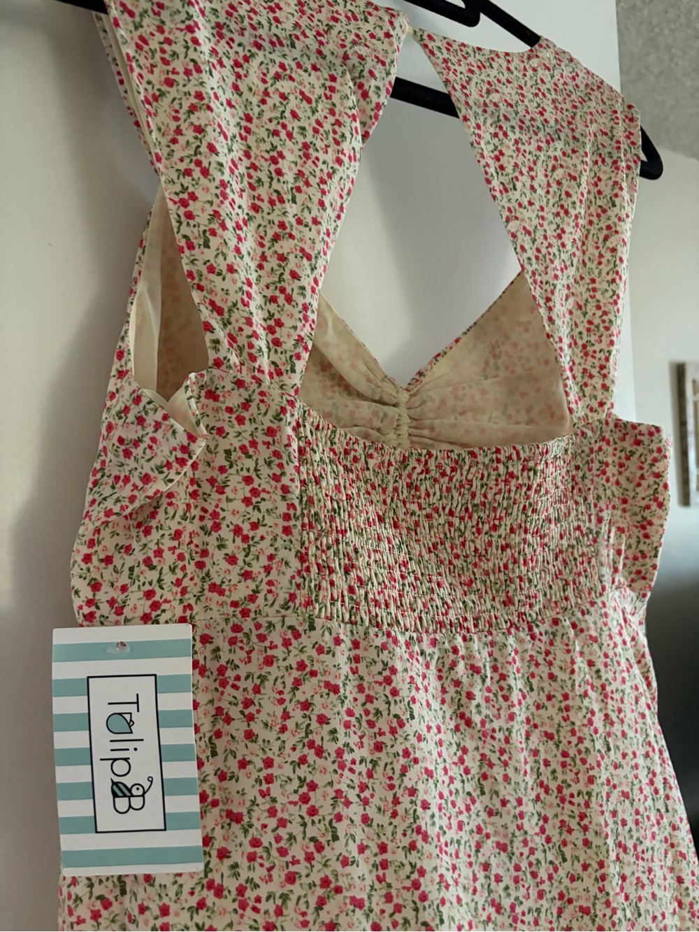 Sleeveless Pink Floral Midi Dress with Cutout Back - Picture 2 of 4